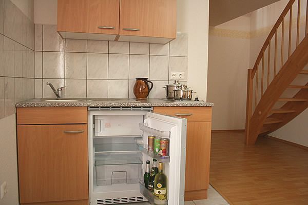 kombiniertes Wohnzimmer mit Küchenecke