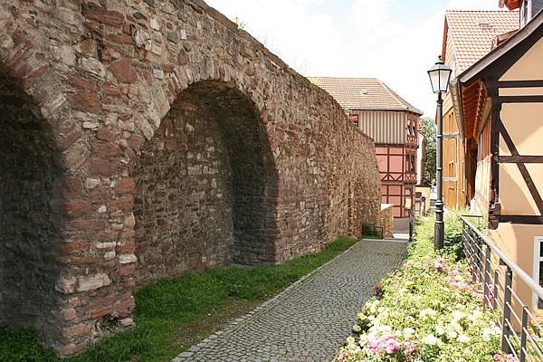 An der Stadtmauer